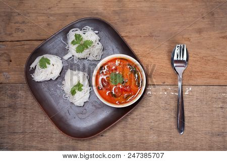 Kaeng Pled Ped Yang