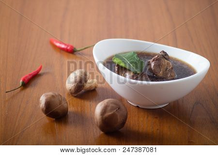 Ba Kut Teh