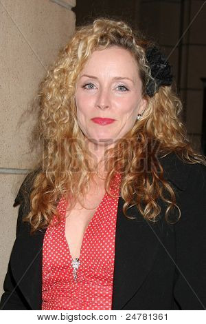 LOS ANGELES - 27 okt: Stace McQueen anländer till den 