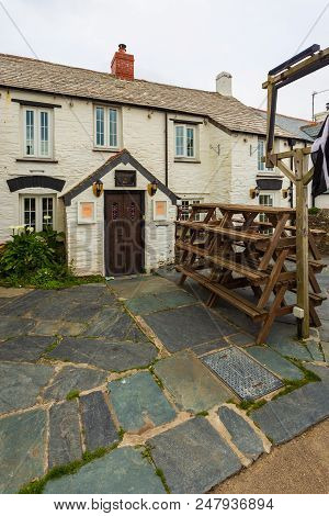 Tintagel, Cornwall, Uk: May 02, 2016: View Of The Popular Tourist Village Of Tintagel In Cornwall. T