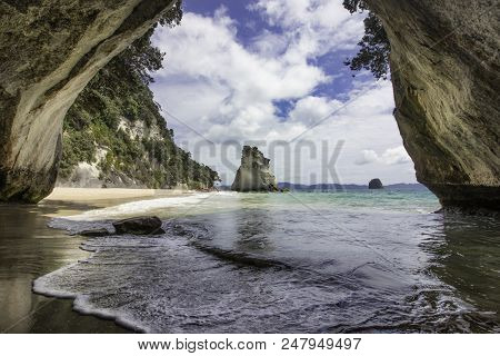Cathedral Cove New Zealand Coromandel Day Hike