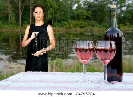 Frau mit Wein