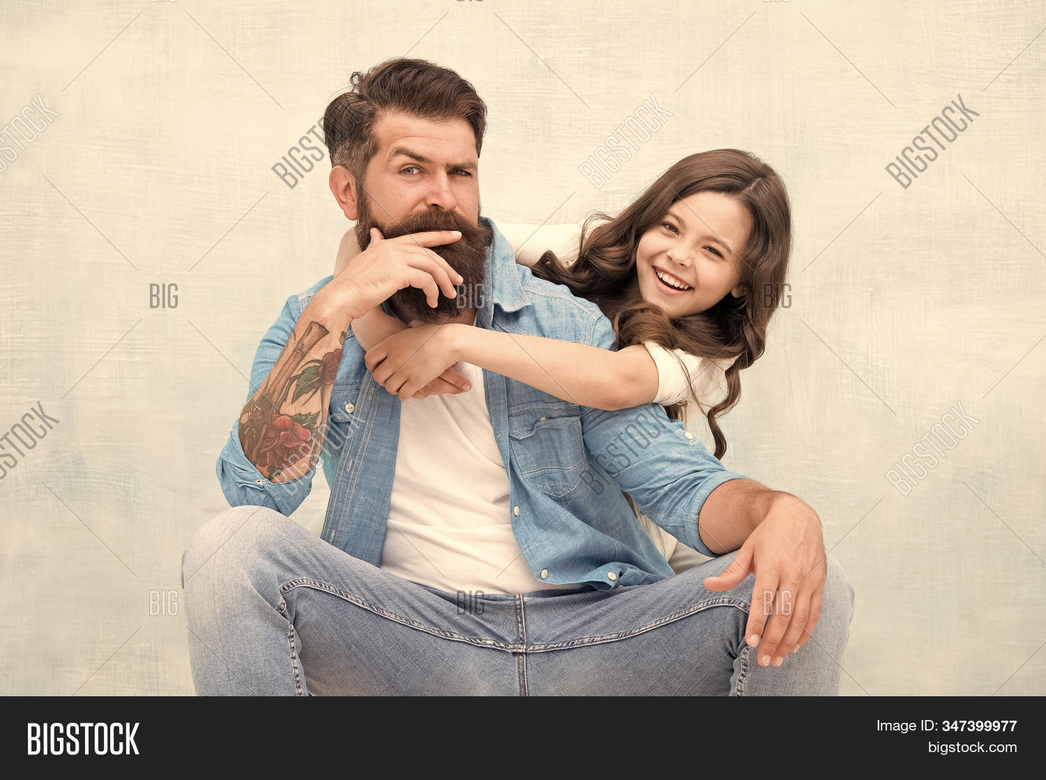 Dad and upset daughter. Футболка сын сын. Dad best friend. Dad best friend. Dad and upset daughter.