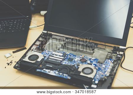 Checking A Notebook (laptop) For Repair At Shop