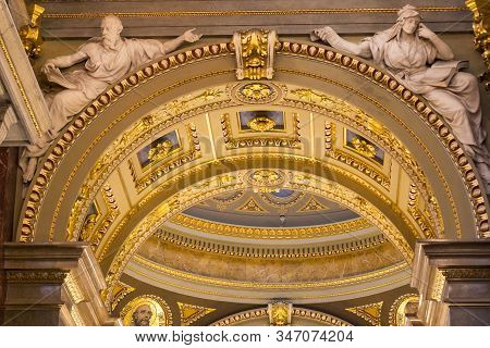Budapest, Hungary - August 20, 2017: Elements Of Architecture And Interior In The Basilica Of St. St