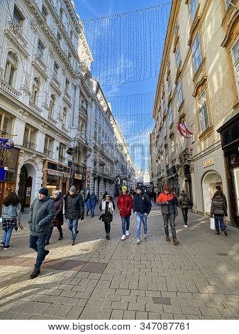 Vienna, Austria - January 12, 2019: Kohlmarkt Is A Popular Historic Shopping Street Between Michaele