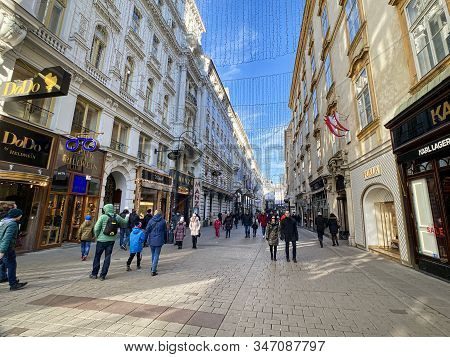 Vienna, Austria - January 12, 2019: Kohlmarkt Is A Popular Historic Shopping Street Between Michaele