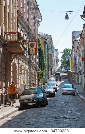 Vyborg, Leningrad Region, Russia - June 8, 2019: People Walk On Krasnoarmeyskaya Street Near Souveni