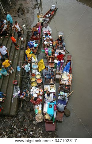 Amphawa Floating Market, Samut Songkhram,thailand