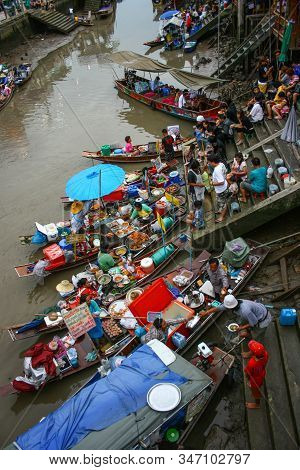 Amphawa Floating Market, Samut Songkhram,thailand