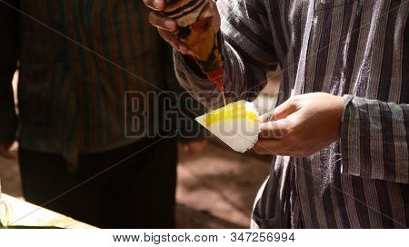 Traditional Snack Seller, In An Old Fashioned Market, Without Using Plastic Wrap, All Natural, Batan