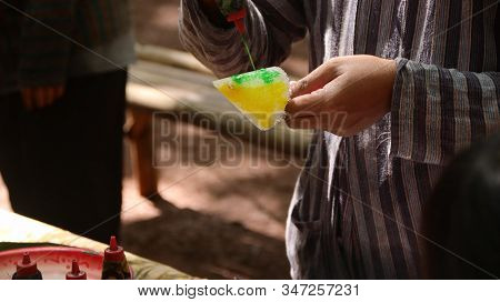 Traditional Snack Seller, In An Old Fashioned Market, Without Using Plastic Wrap, All Natural, Batan