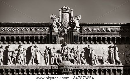 Arc de Triomf was built by architect Josep Vilaseca i Casanovas as the main access gate for the 1888 Barcelona World Fair