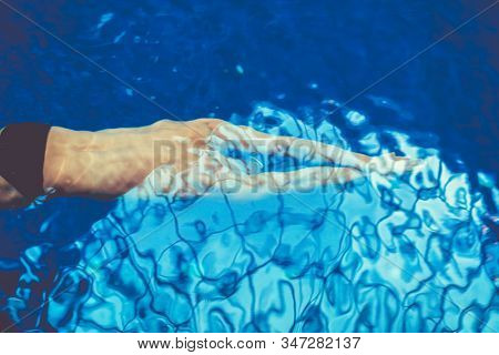 Male Swimmer Swimming Image & Photo (Free Trial) | Bigstock