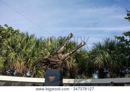 Ft. Pierce,fl/usa-1/27/20: The Navy Seal Memorial Statue Of A Frogman With The Names Of Those Seals 