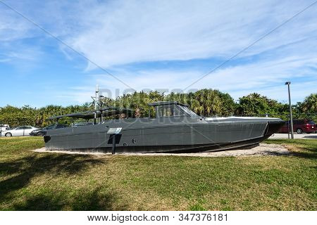 Ft. Pierce,fl/usa-1/27/20: A Navy Seals Seafox Special Warfare Craft Designed For Easy Water Entry T