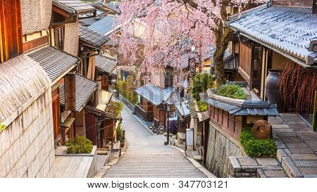 Kyoto, Japan springtime in the historic Higashiyama district art dawn.