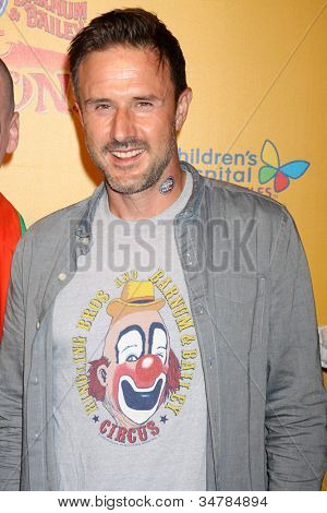 LOS ANGELES - 12 jul: David Arquette มาที่ 'มังกร' นำเสนอ โดย Ringling โอบราเธอร์ส & Barnum &บา