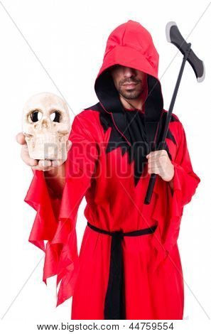 Bøddel i rød dragt med økse på hvid