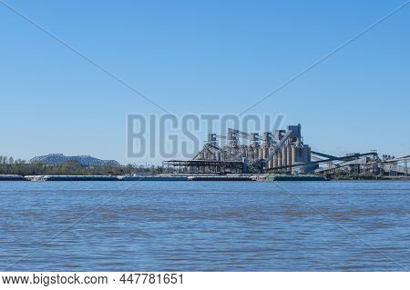 New Orleans, La - January 29: Cargill, Inc. Grain Elevator At Nine Mile Point On The Mississippi Riv