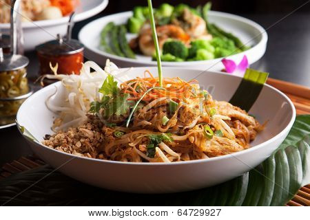 Chicken Pad Thai Closeup