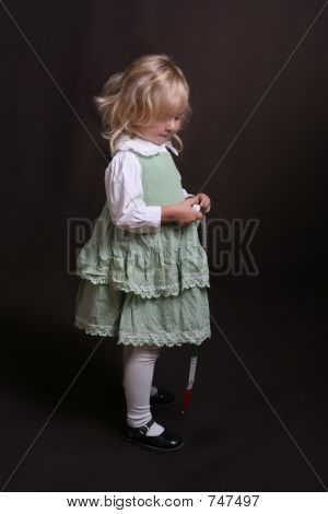 Cute Little Angel w zielonej sukni