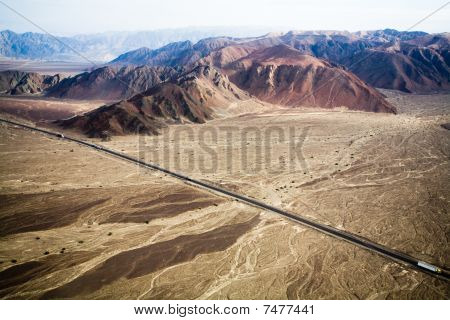 Pan-americana poblíž Nazca, Peru