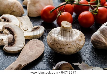 Bio Garlic, Spices And Wild Mushrooms From The Home Garden