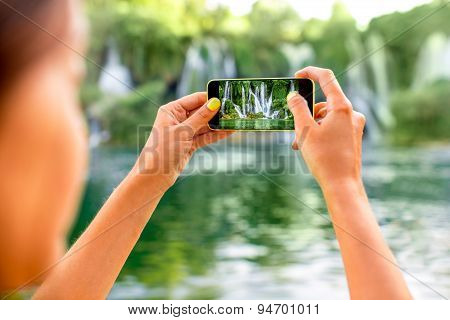Photographing Kravica waterfall