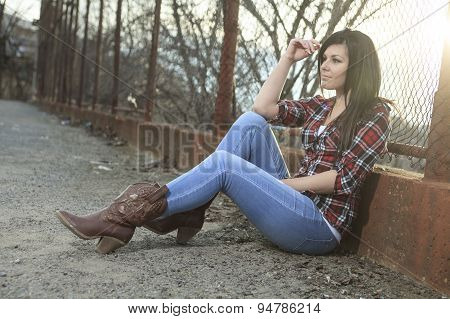 Woman sit on the ground