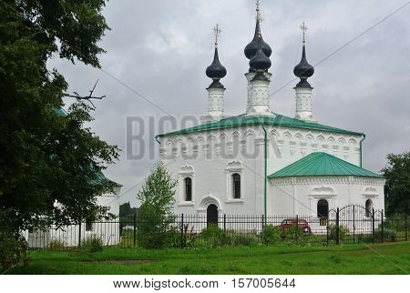 Church of the Entry into Jerusalem (1707) - the church in the center of Suzdal, situated between the shopping streets and fortifications of the Kremlin. Gold ring of Russia. Orthodox architecture