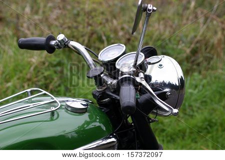 Triumph TR6 Trophy 1967, Photographed at Coleford Carnival of transport, England. 11th April 2009 (handlebars)