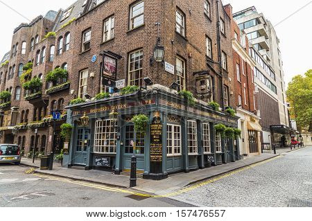LONDON UK - 8TH OCTOBER 2016: The outside of Shepherds Tavern Pub in Mayfair London during the day