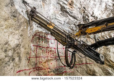Gold mining underground. Drilling and explosive works.