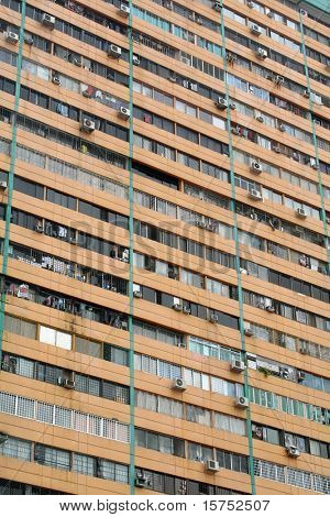 Sovraffollamento angusto quarti in un'Area di povertà Slum nel giorno