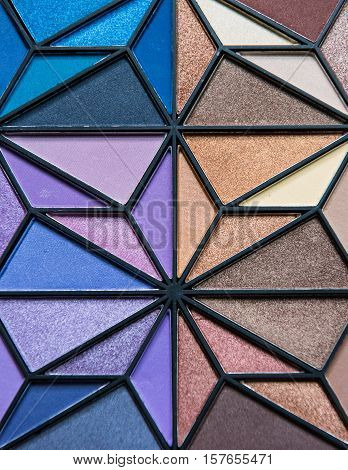 Eye Shadow palette shaped like a flower