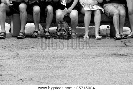 Fila di turisti