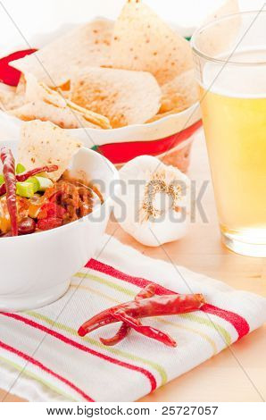 miska chili z bokami
