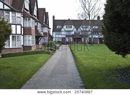 Tudor-Stil Häuser.