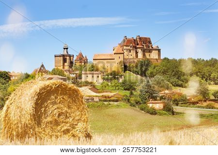Beautiful View Of Chateau De Biron Ensemble