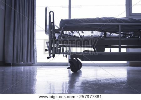 Hospital Standard Vip Room With Beds And Comfortable Medical Equipped