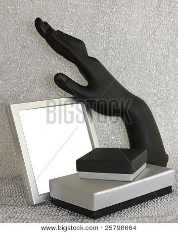 Černé a stříbrné dárkové boxy