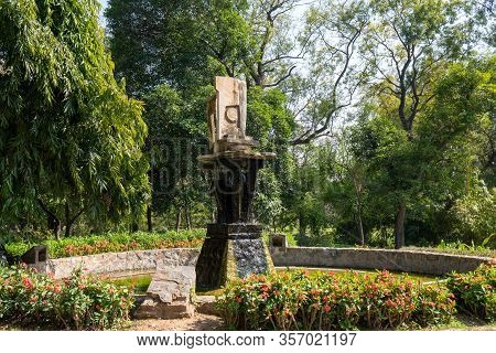 Fountain In Lodi Gardens In New Delhi India On A Sunny Day
