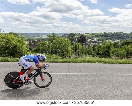 Bourgoin-jallieu, France - 07, May, 2017: The French Cyclist Olivier Le Gac Of Fdj Team Riding Durin