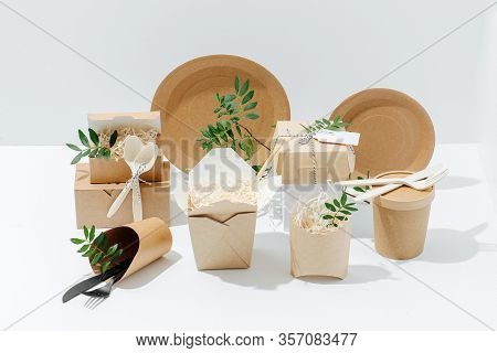Tableware And Packaging Of Recyclable Eco-friendly Materials