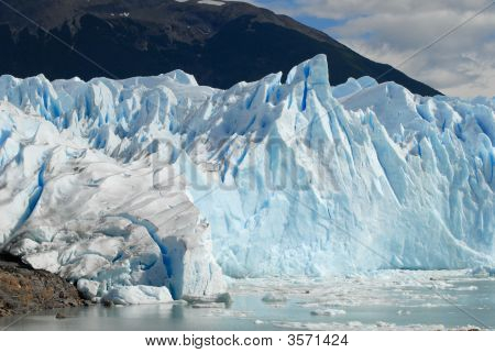 der Perito-Moreno-Gletscher in Patagonien, Argentinien.