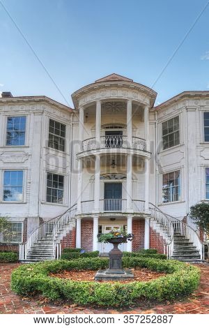 Augusta, Georgia/united States- January 7: A Vertical Of The Gertrude Herbert Institute Of Art In Au