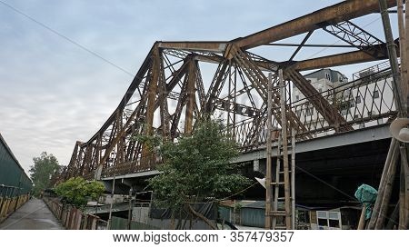Cau Long Bien Bridge In Hanoi