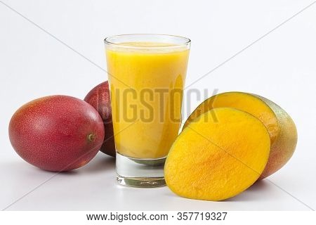Mango Fruit With Mango Cubes. Juice Mango Slice, Summer Fruit Concept.