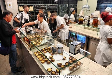Lisbon, Portugal - June 6, 2018: Manteigaria Pasteis De Nata Shop At Timeout Market In Lisbon, Portu
